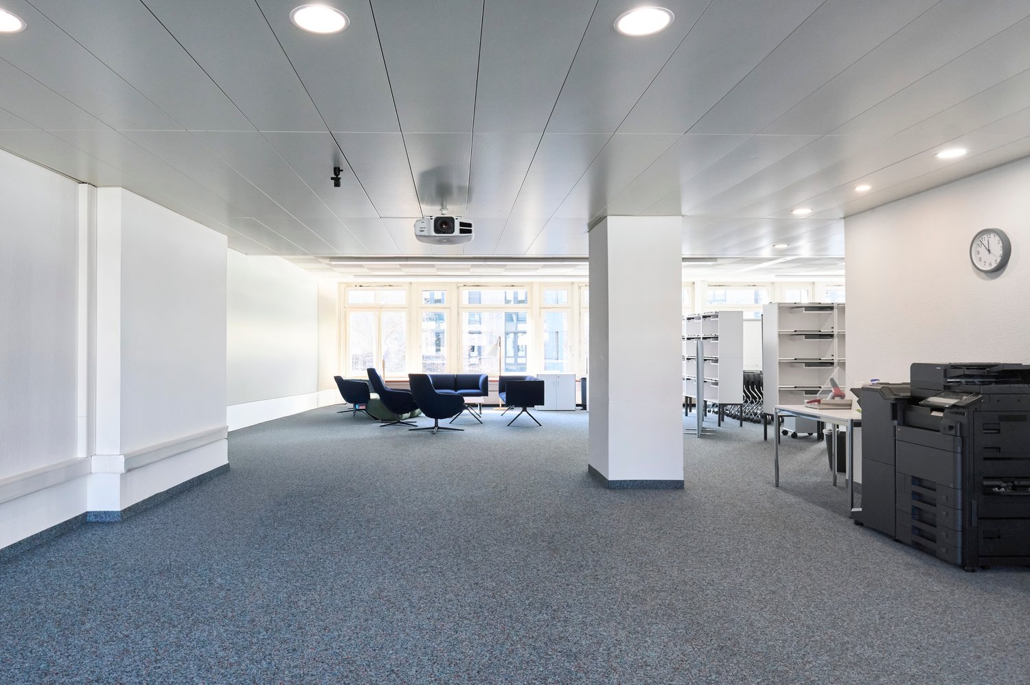 825m² office, Foto 7 von 10