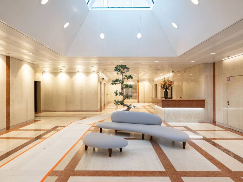 142m² office