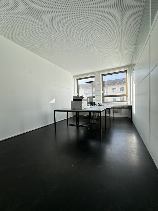 318m² office, Foto 2 von 5