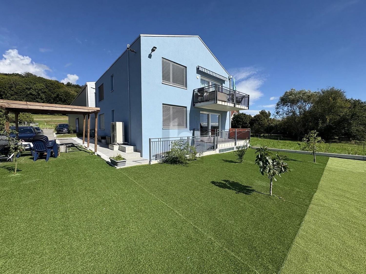 casa multifamiliare con 10 stanze
