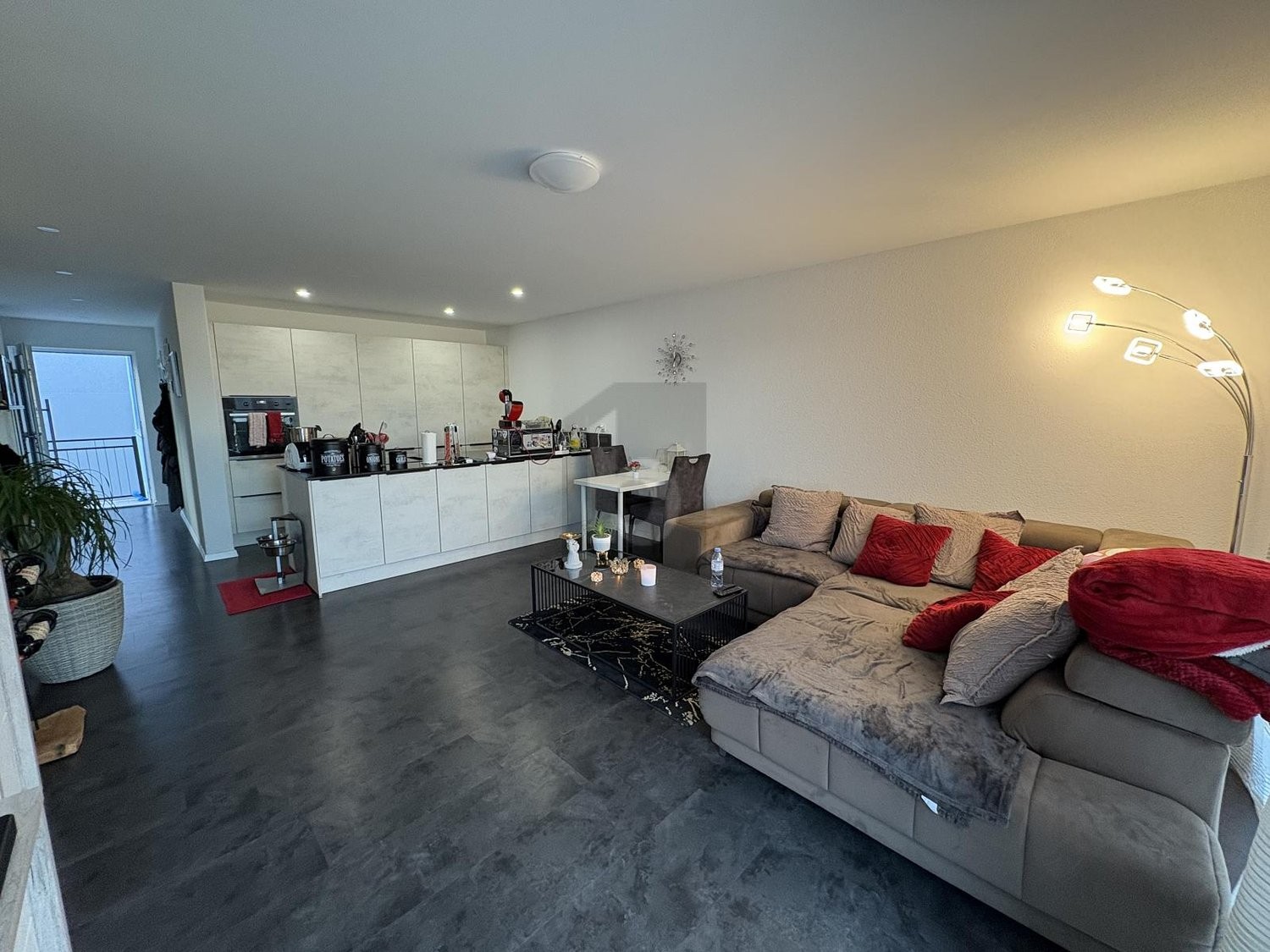 casa multifamiliare con 10 stanze