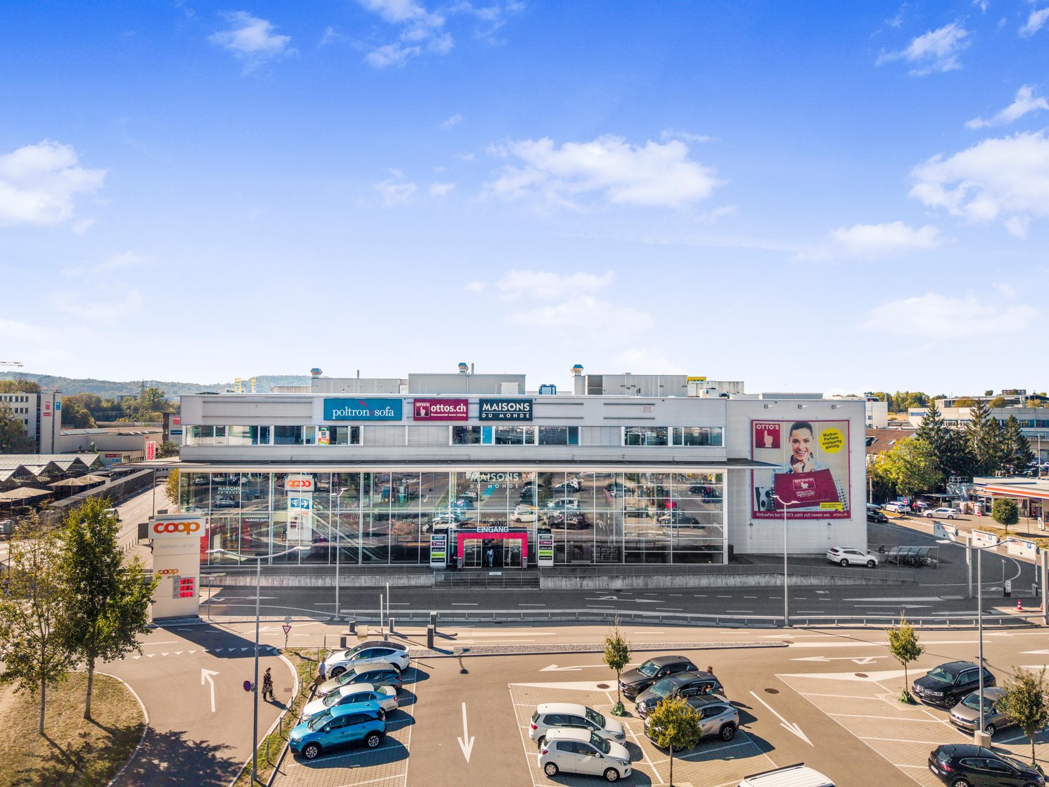 3400m² de commerce