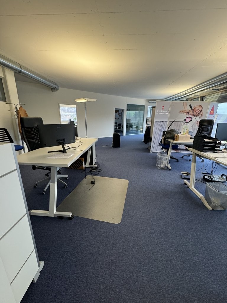264m² office