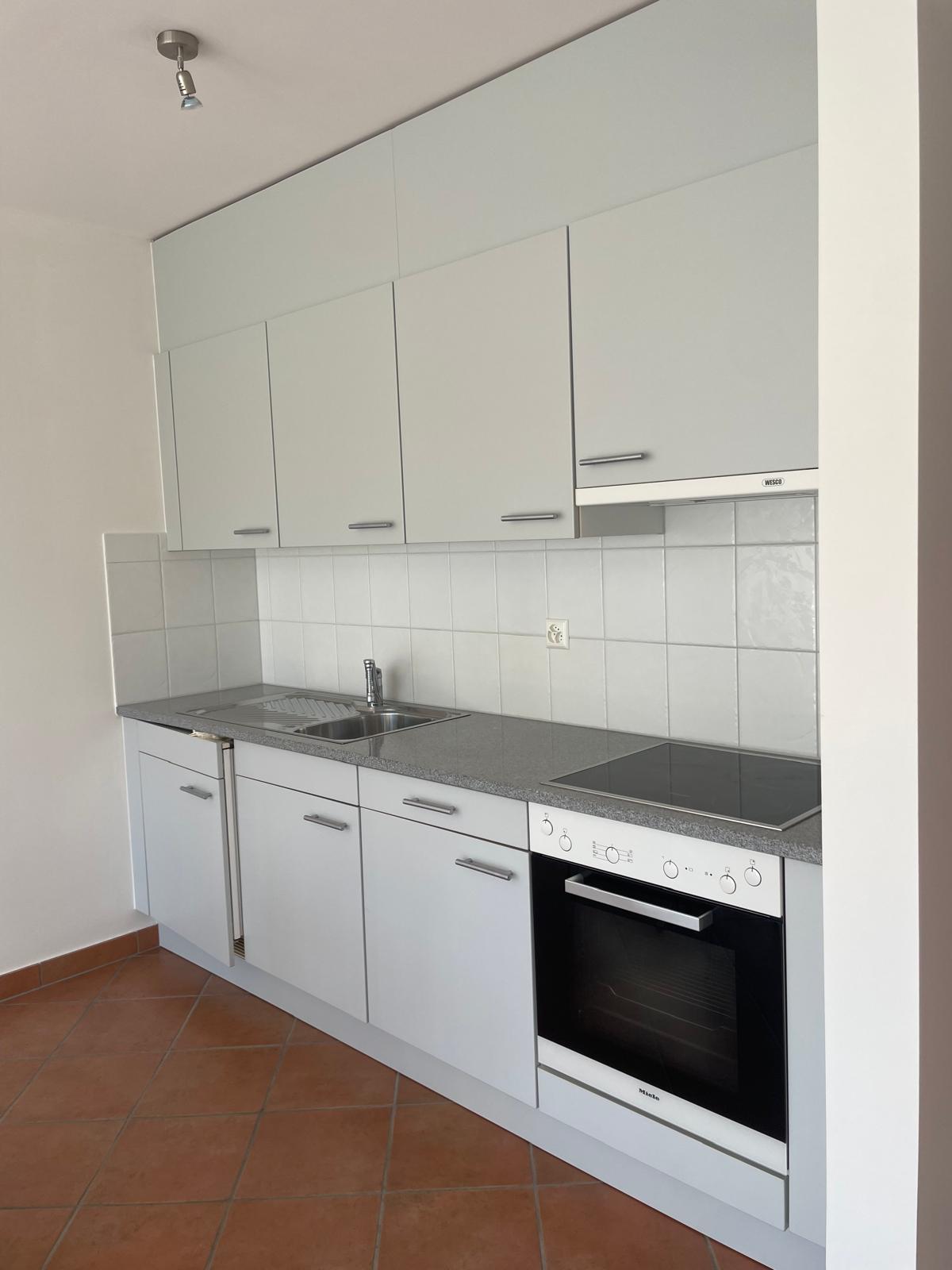 1 room apartment, Foto 3 von 10
