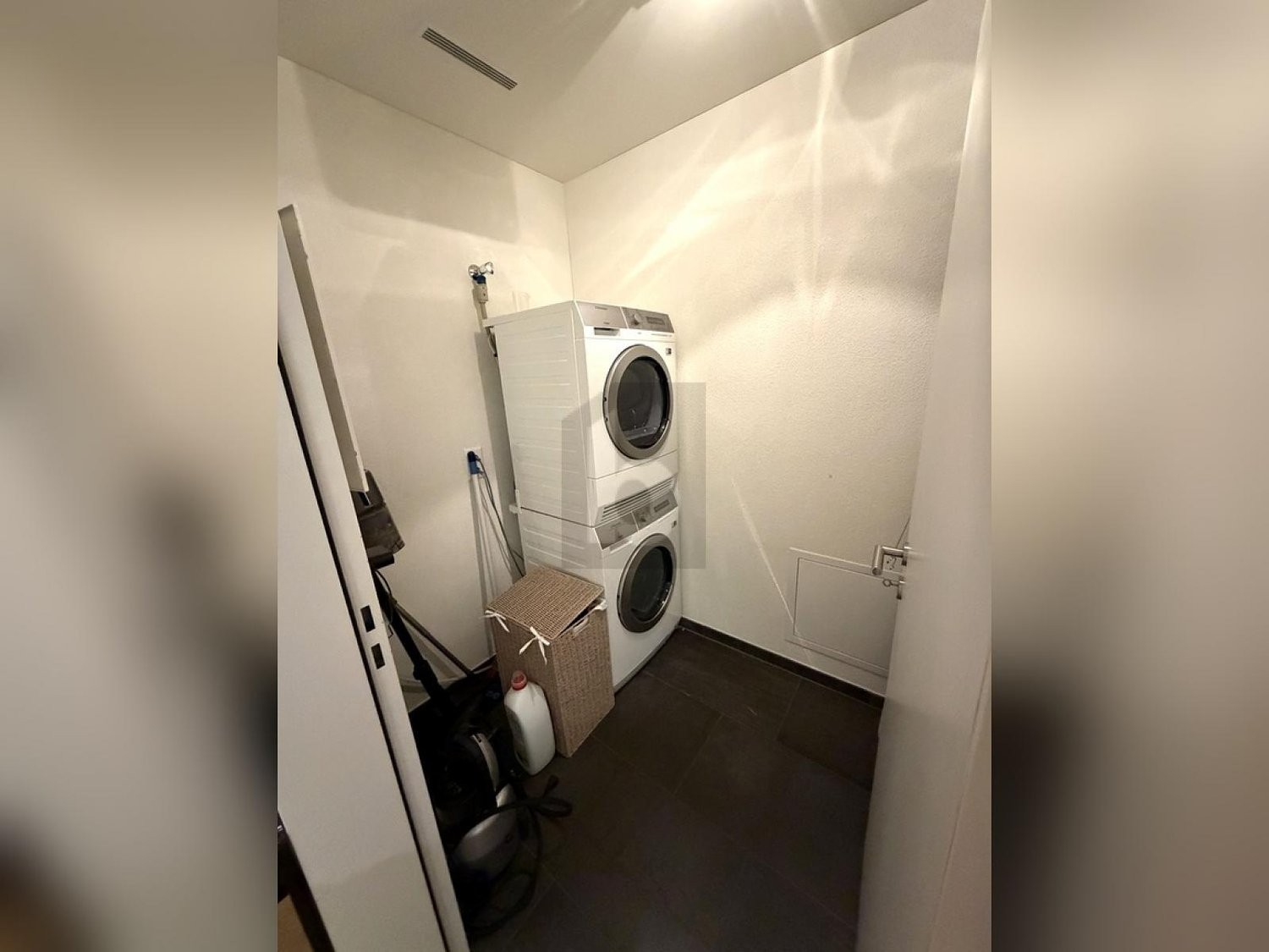 2 ½ rooms furnished flat