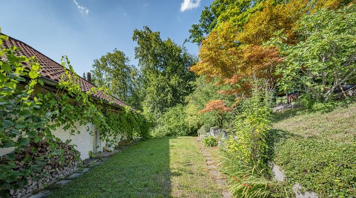 2180m² building land
