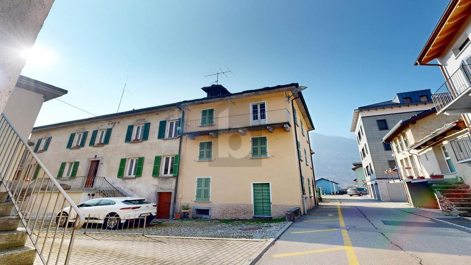 6 rooms single house