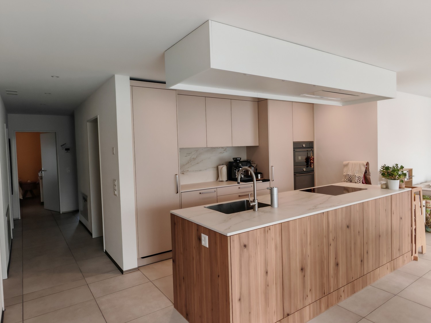 5 rooms apartment