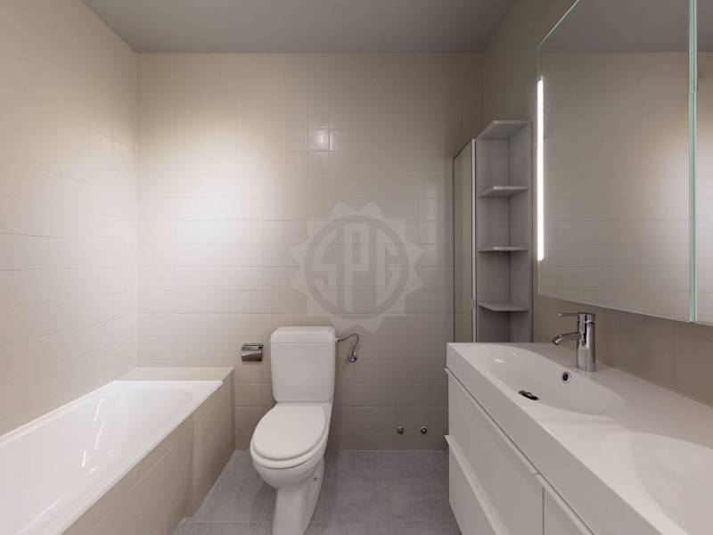 5 rooms apartment