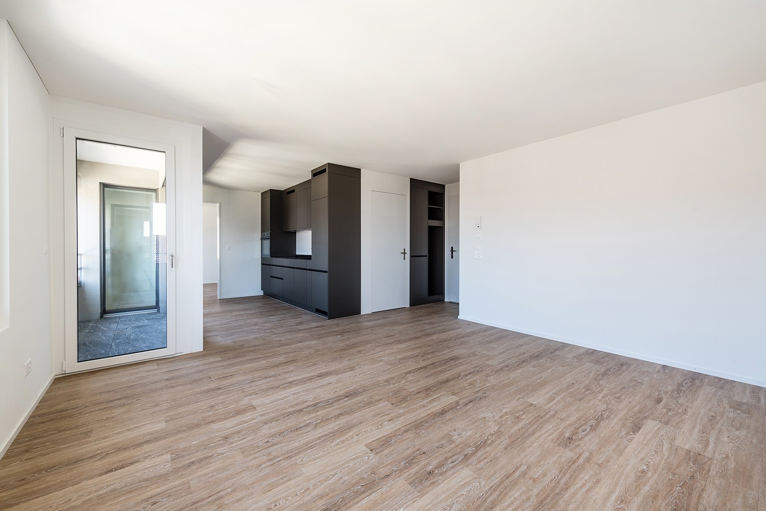 Appartamento di 2 ½ locali, foto 2 di 6