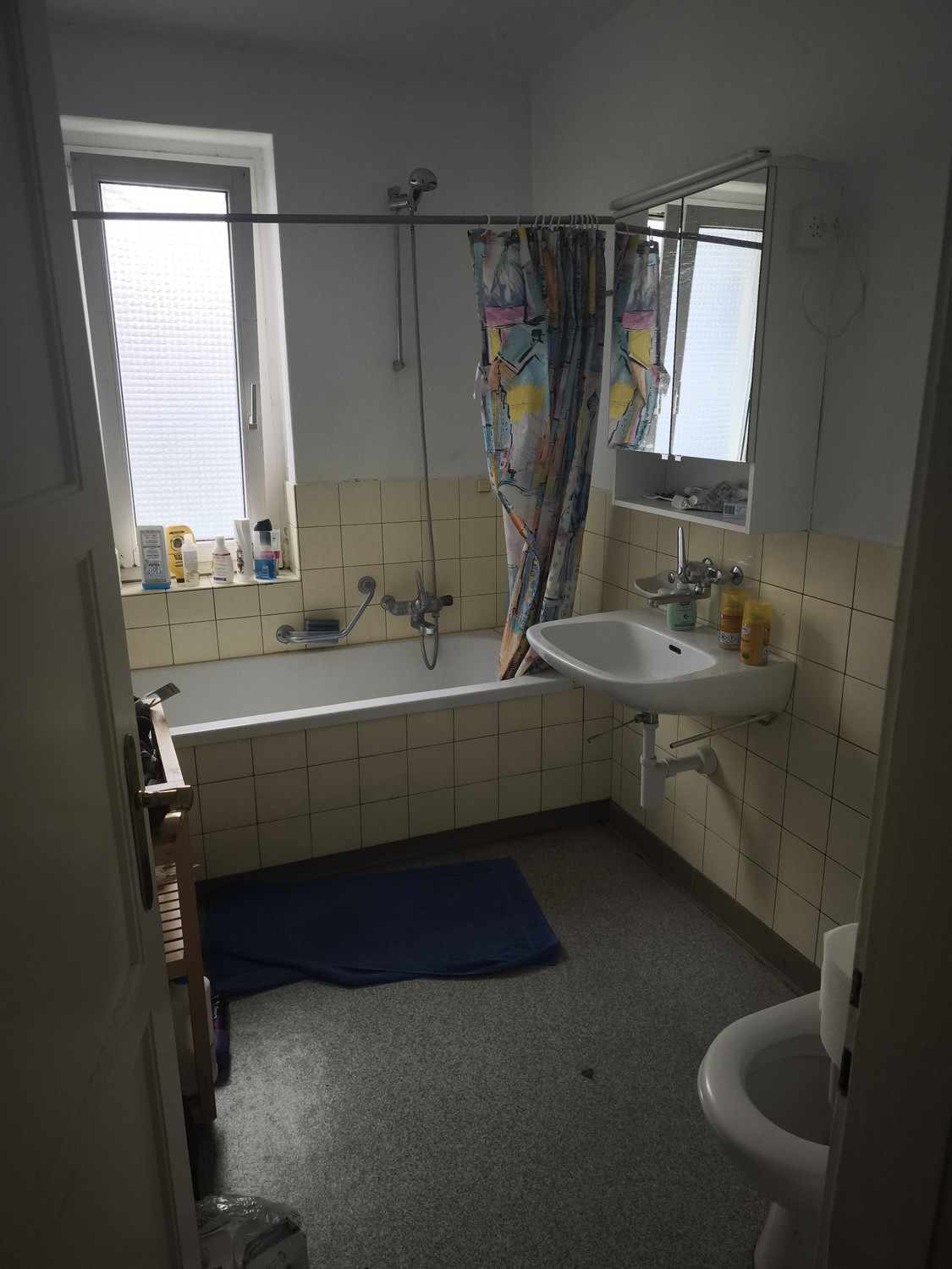 Chambre dans un appartement partagé
