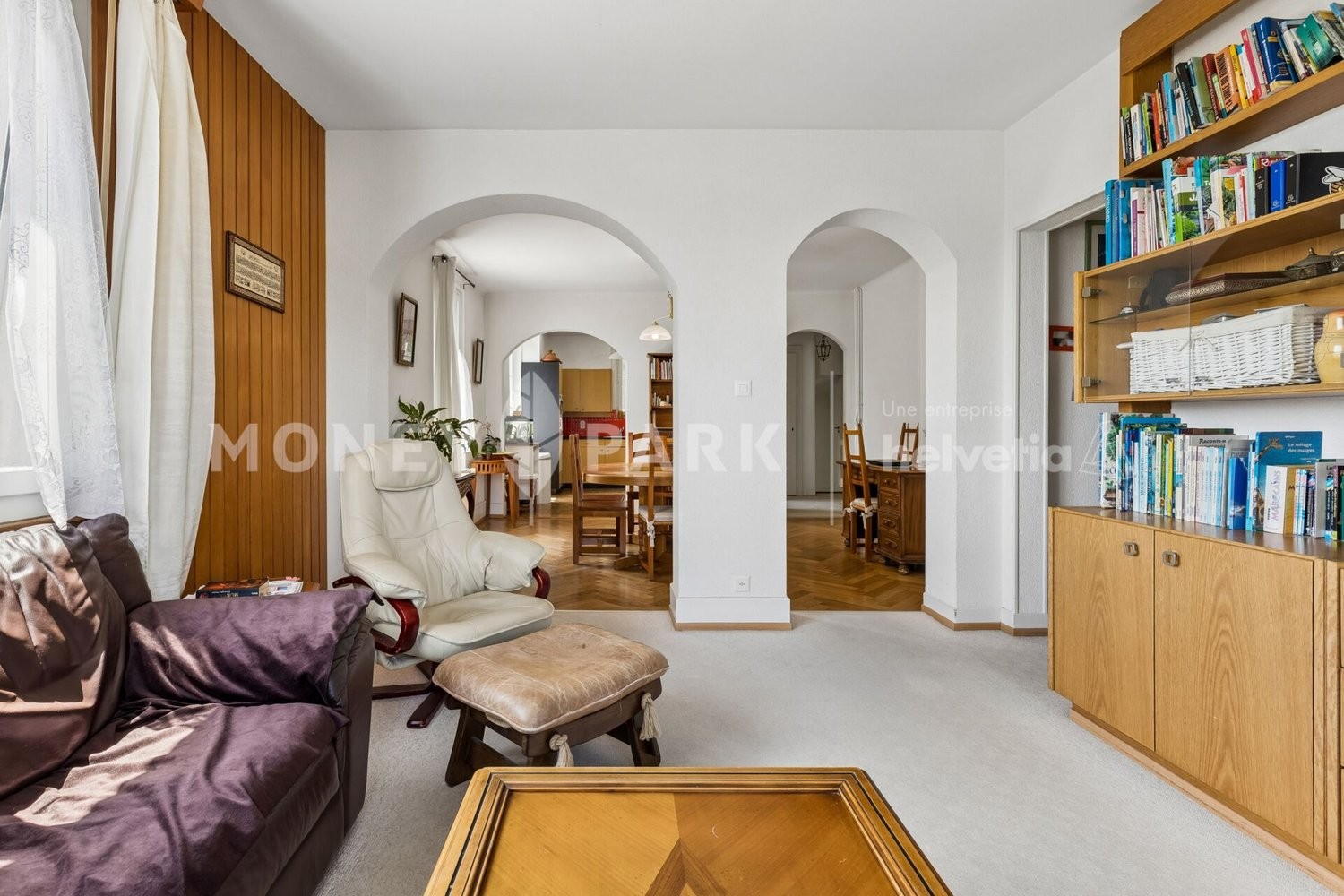 8 Zimmer Einfamilienhaus, Foto 3 von 10