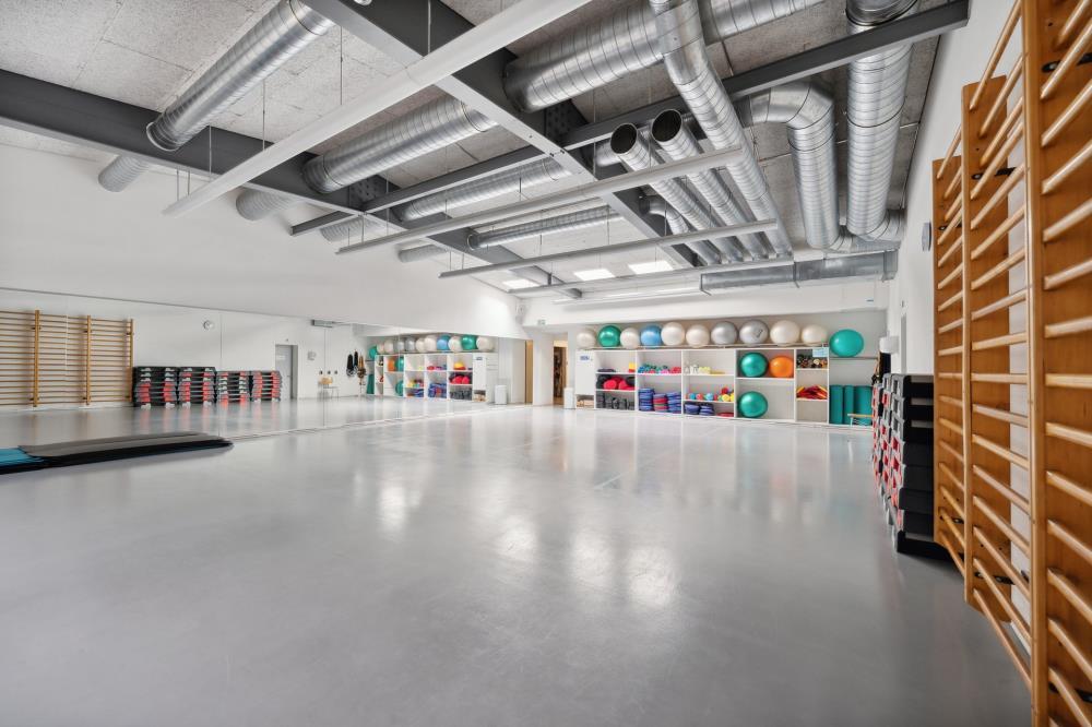 630m² commercial