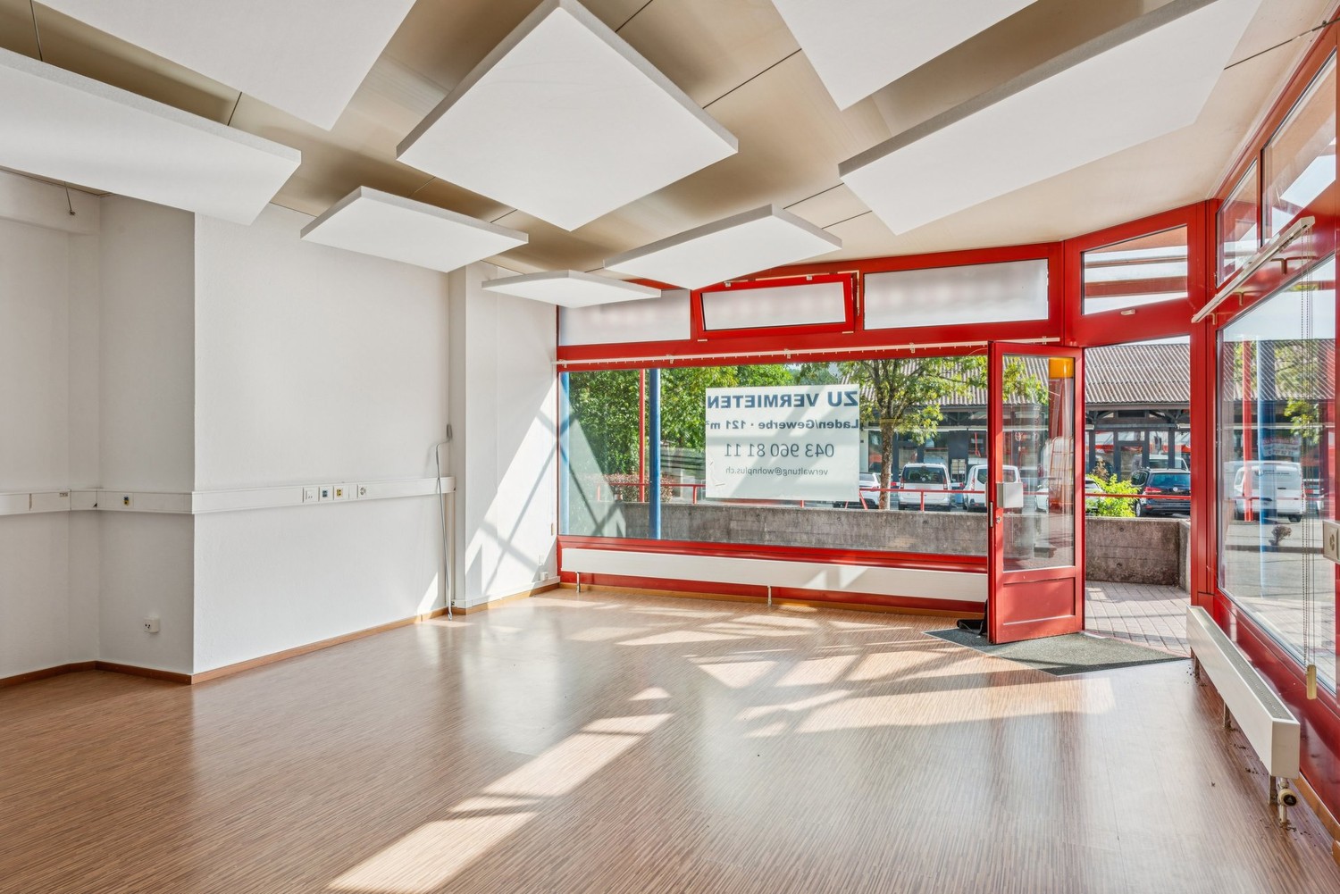 negozio di 121m²