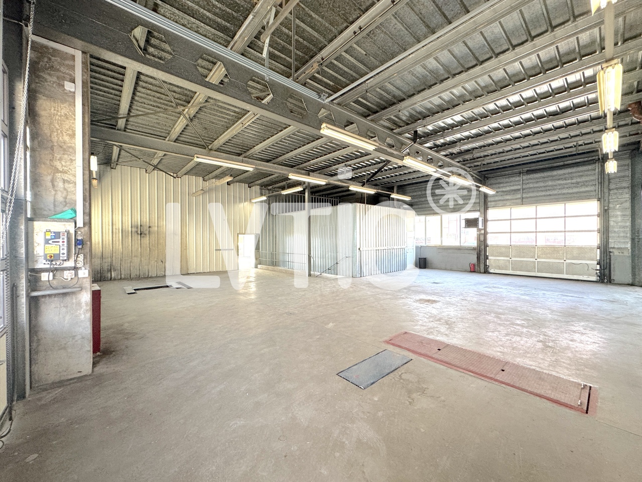 725m² industrial object
