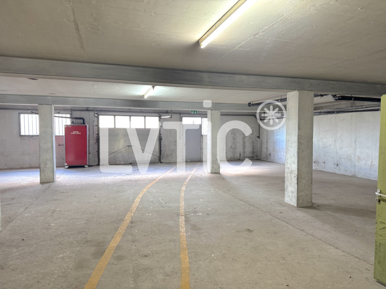 725m² industrial object