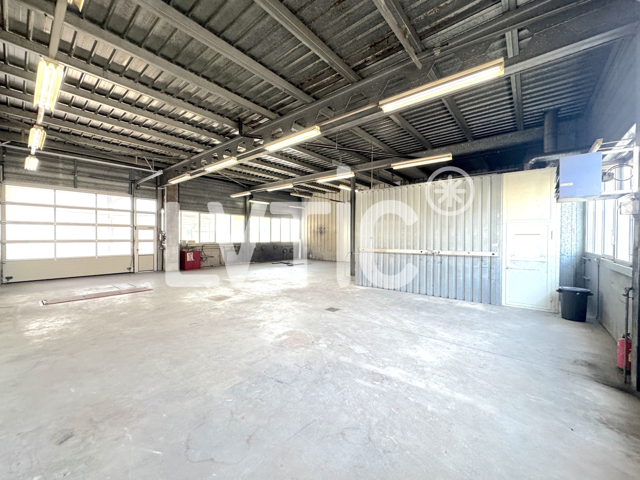 725m² industrial object