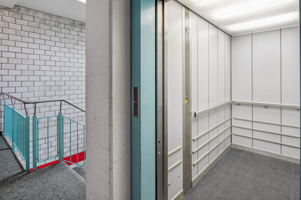 1260m² commercial