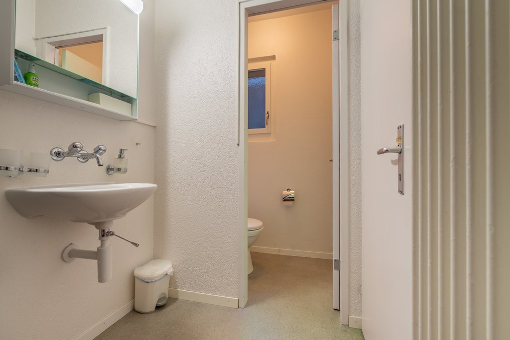 65m² office