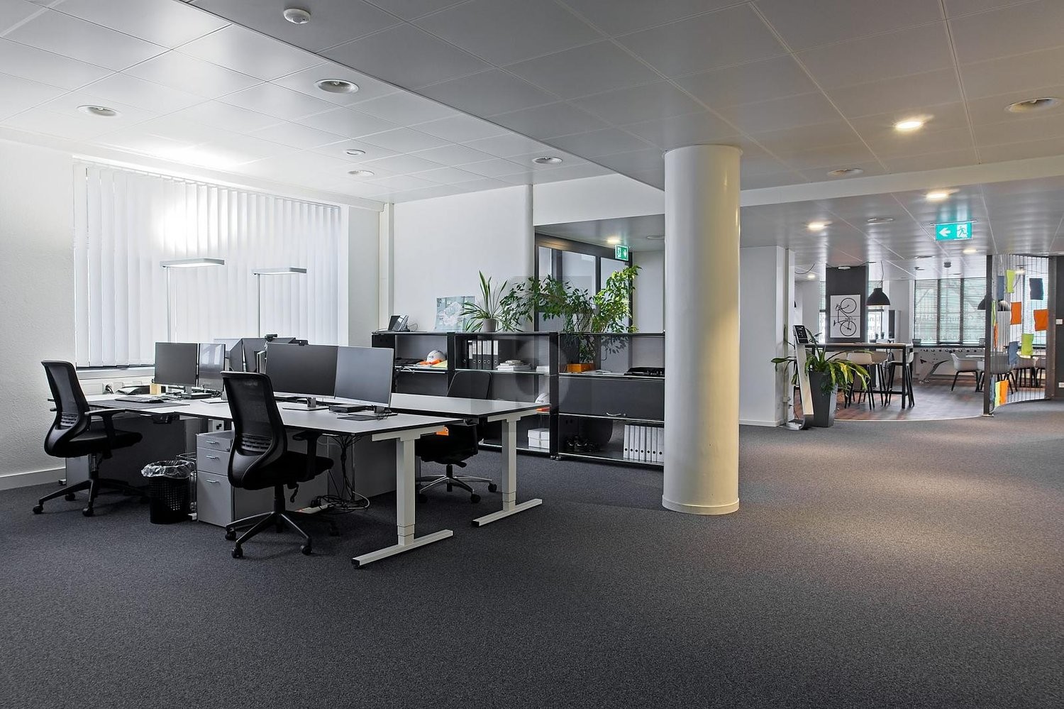 420m² office, photo 1 of 4