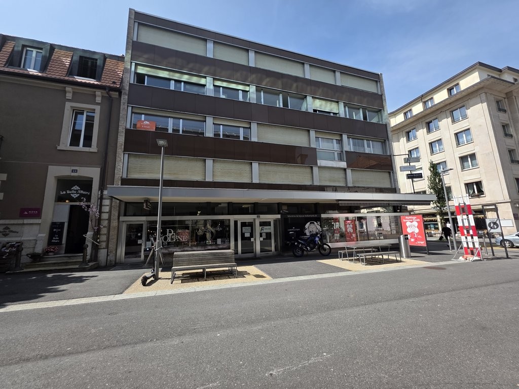 75m² commercial