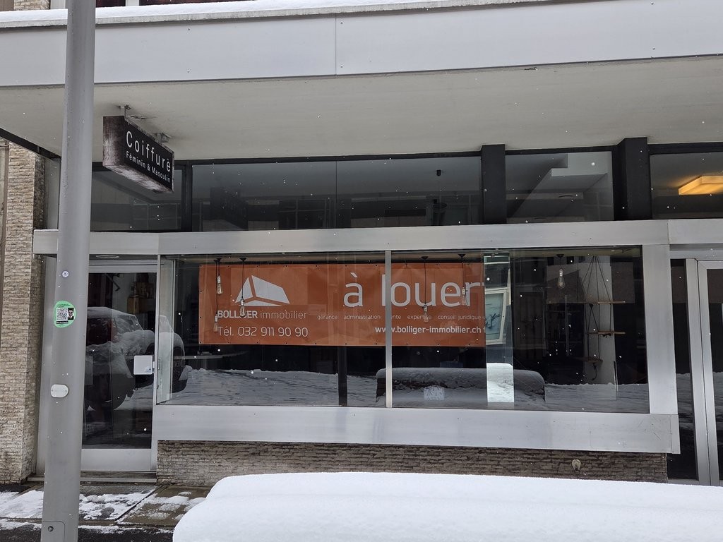 75m² commercial
