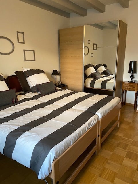 1 room single room