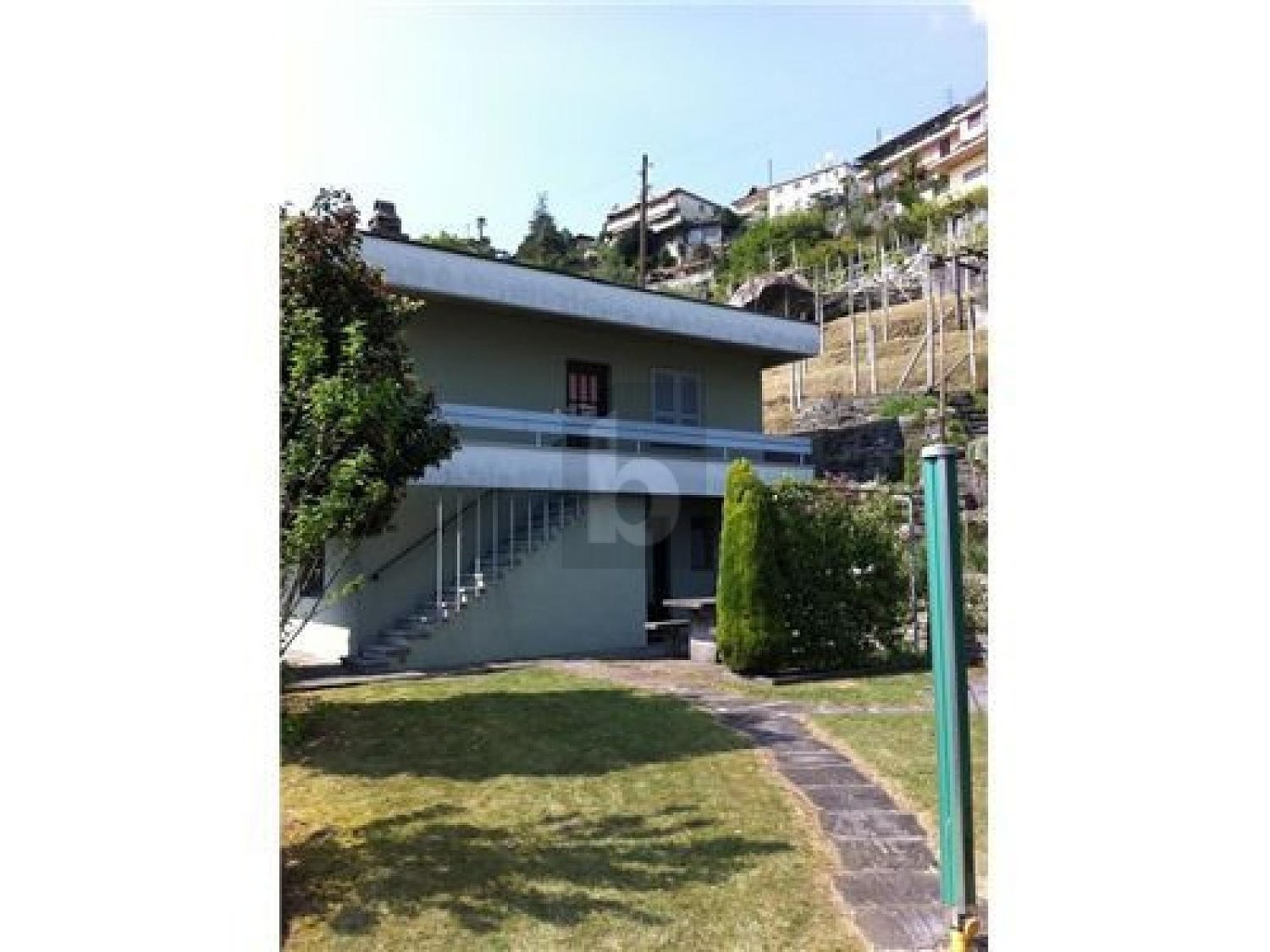 7 ½ rooms multi family house