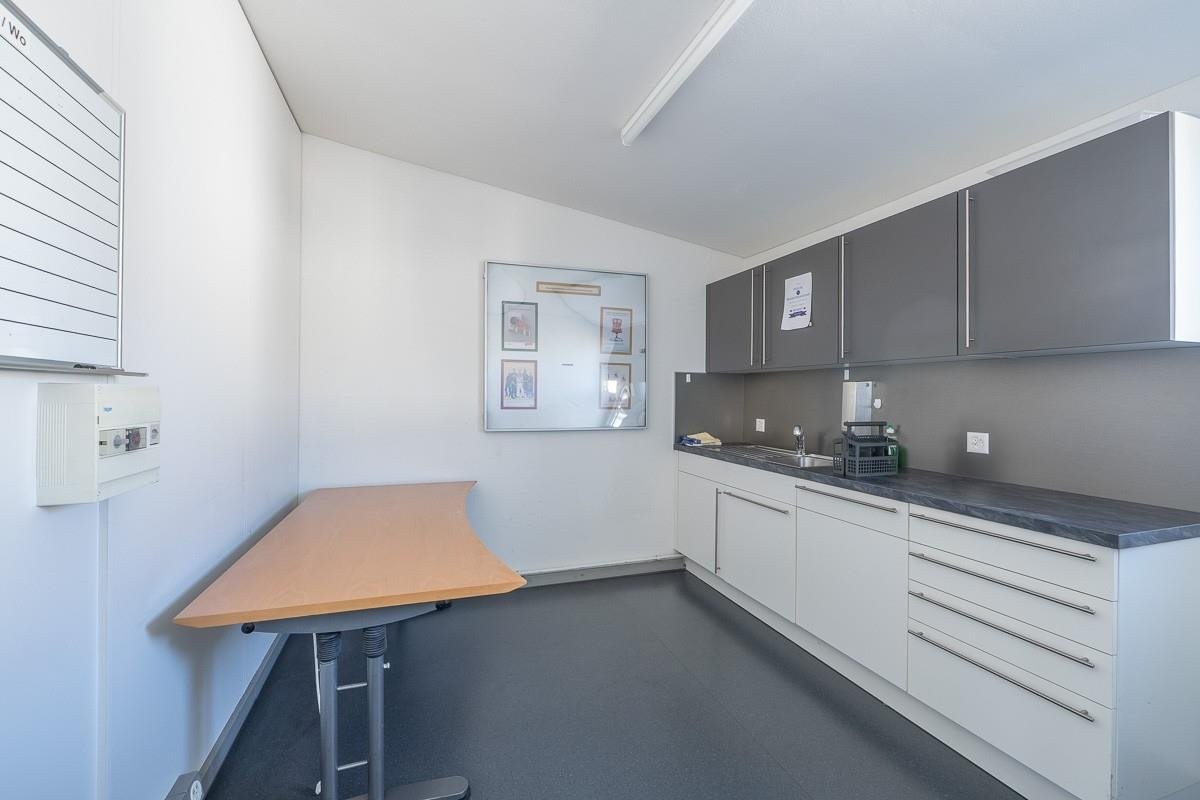 340m² commercial
