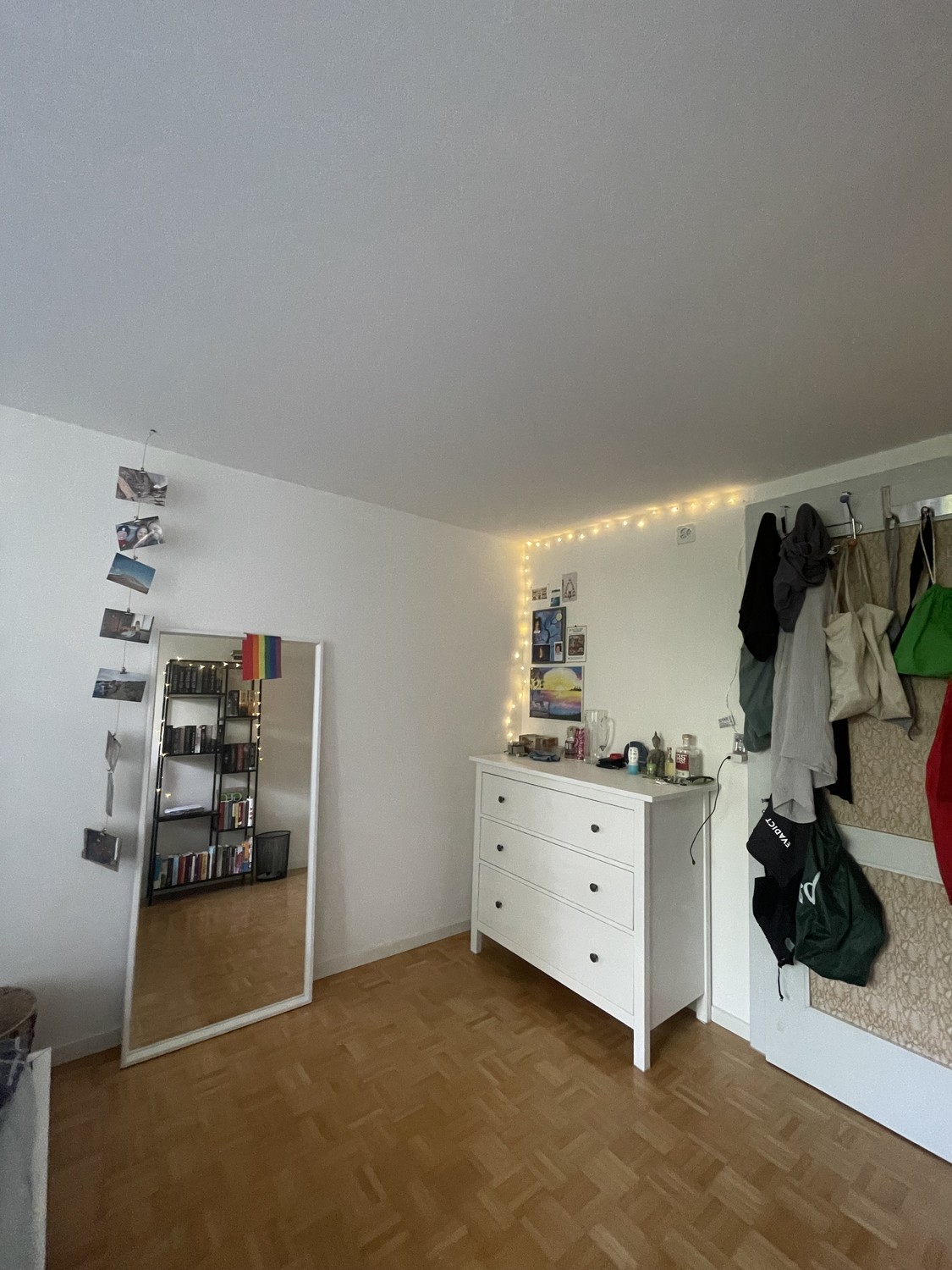 Room in a shared flat, Foto 1 von 3