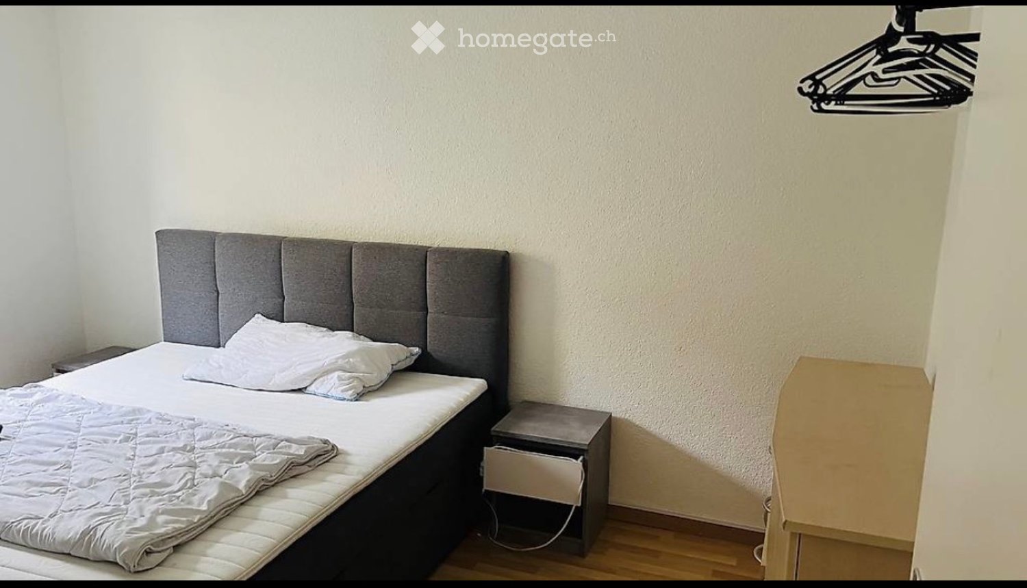 1 room single room, Foto 1 von 2