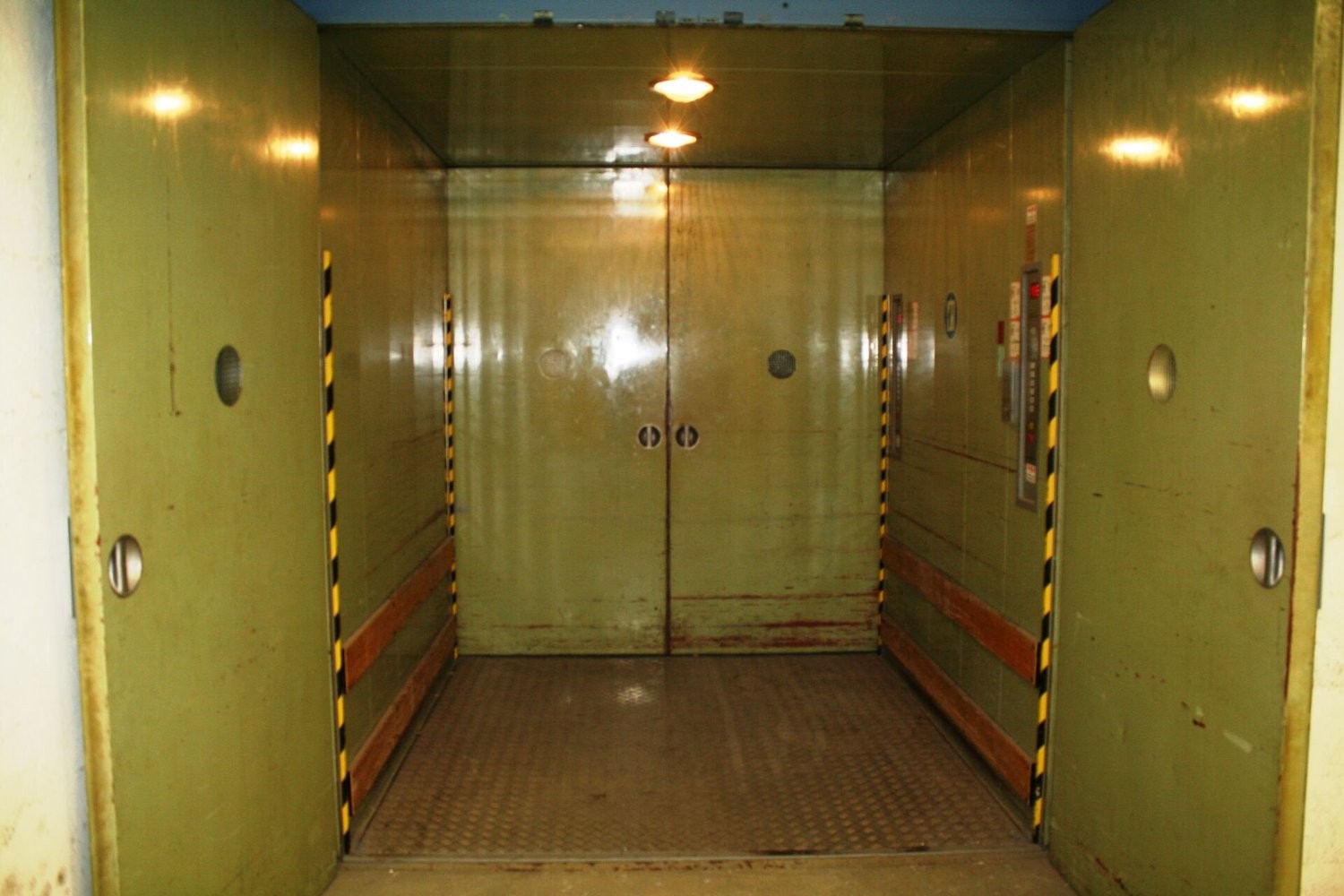 210m² commercial