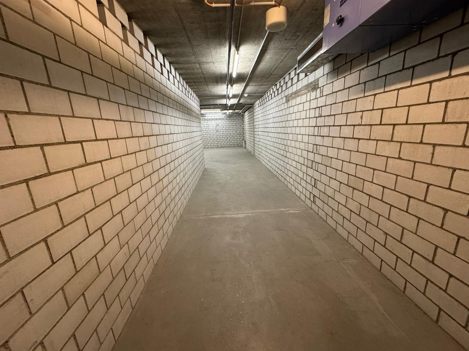 Local de stockage de 119m²