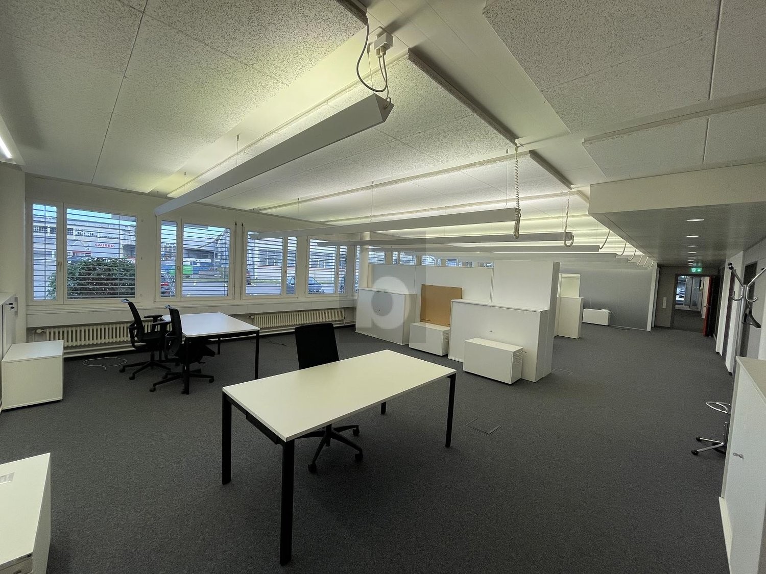 200m² office