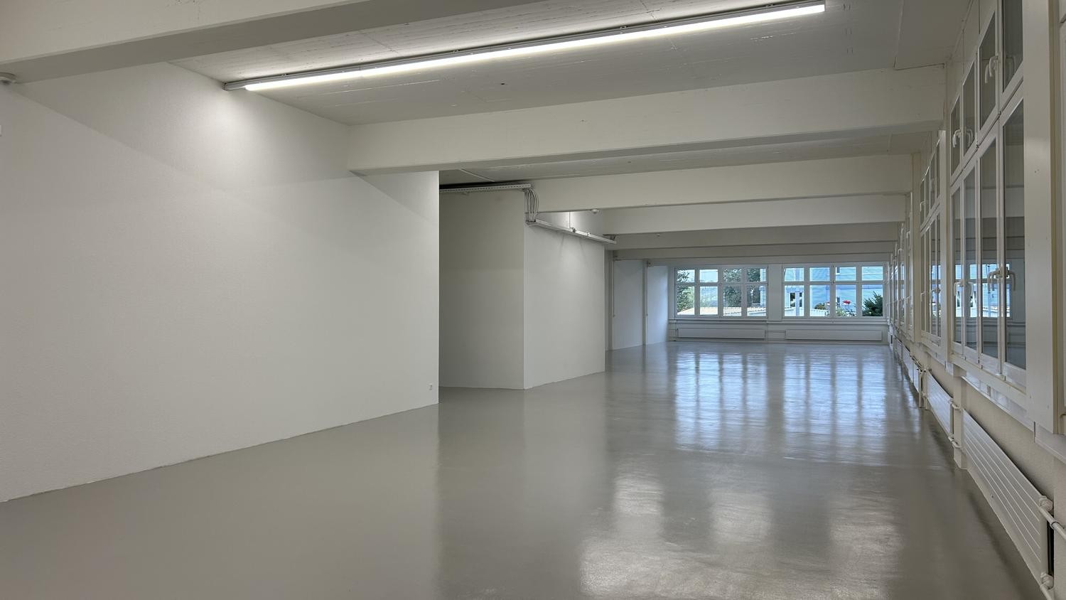 350m² commercial