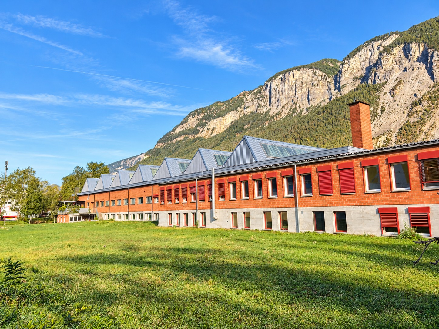520m² storage room