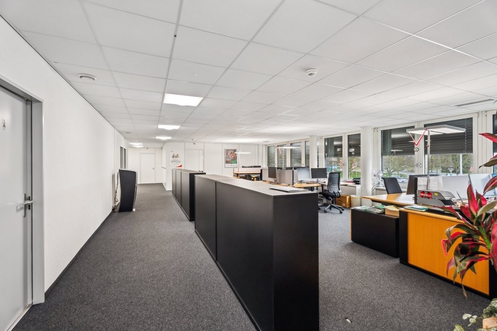 311m² office, Foto 2 von 10