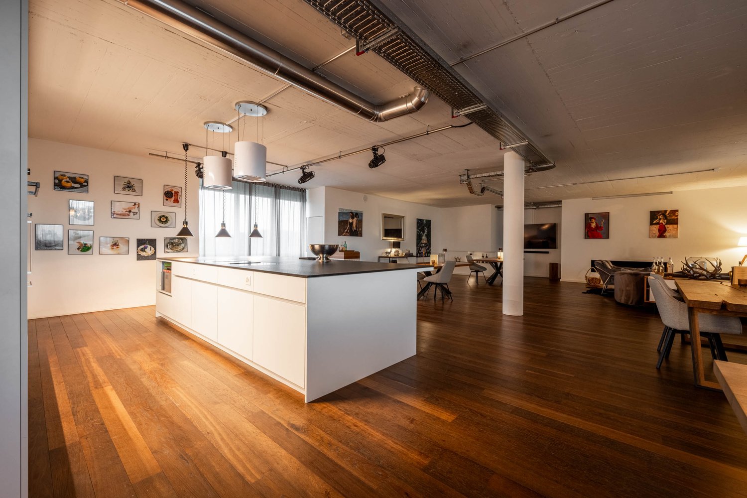 300m² commercial