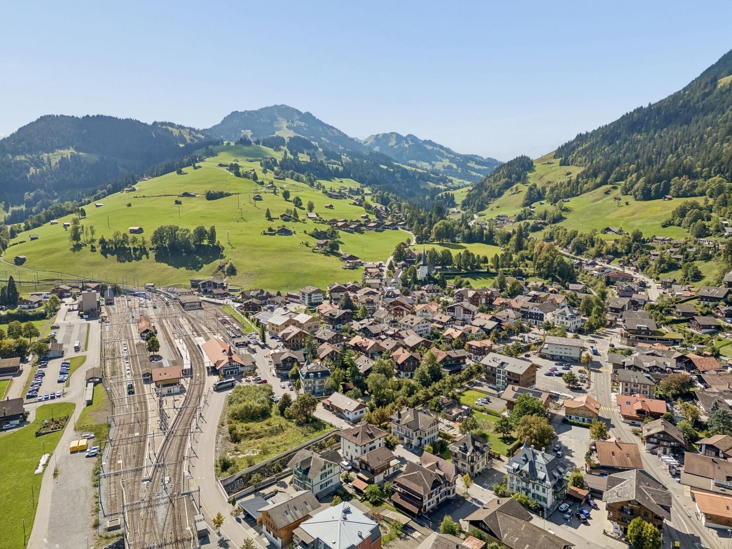 294m² living / commercial building