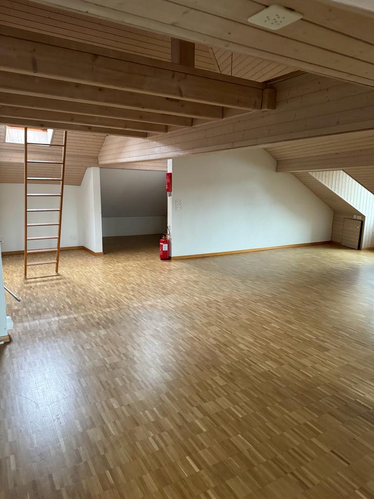 98m² commercial