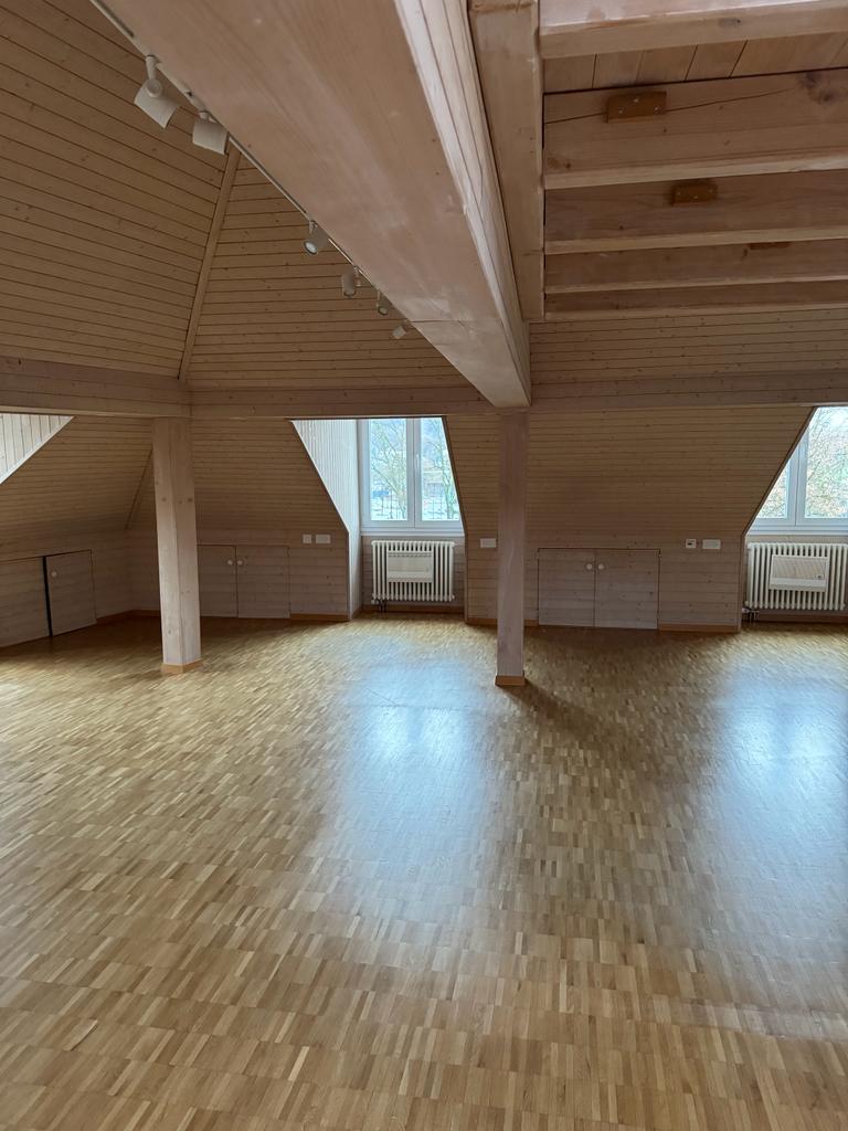 98m² commercial