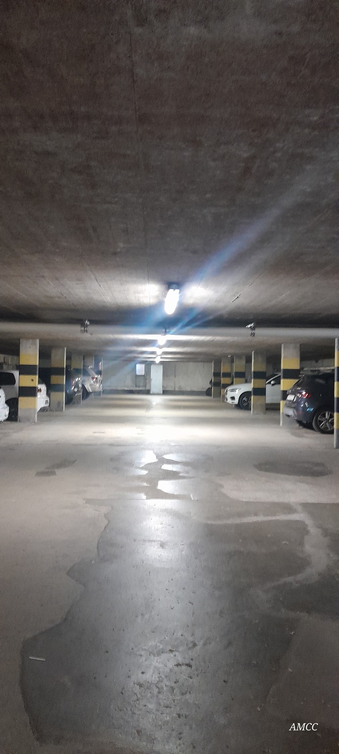 Tiefgaragenplatz, Foto 1 von 4