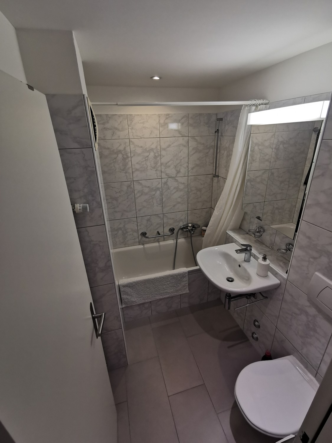 2-Zimmer-Wohnung, Foto 3 von 5