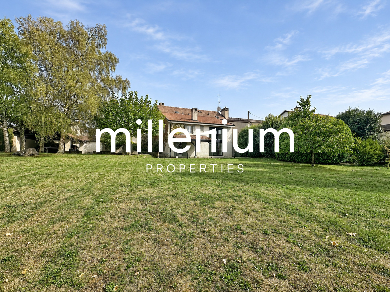 12-Zimmer-Einfamilienhaus, Foto 2 von 10