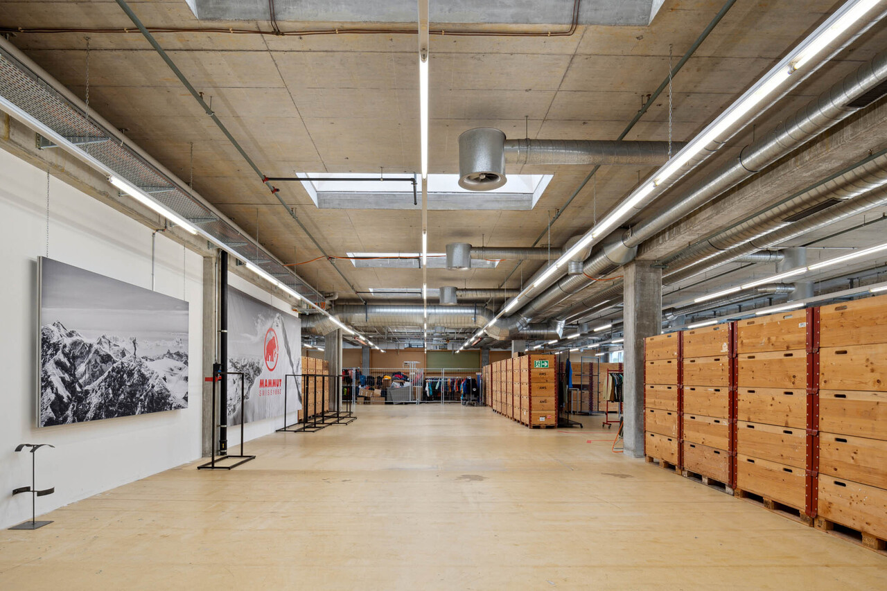 870m² commercial