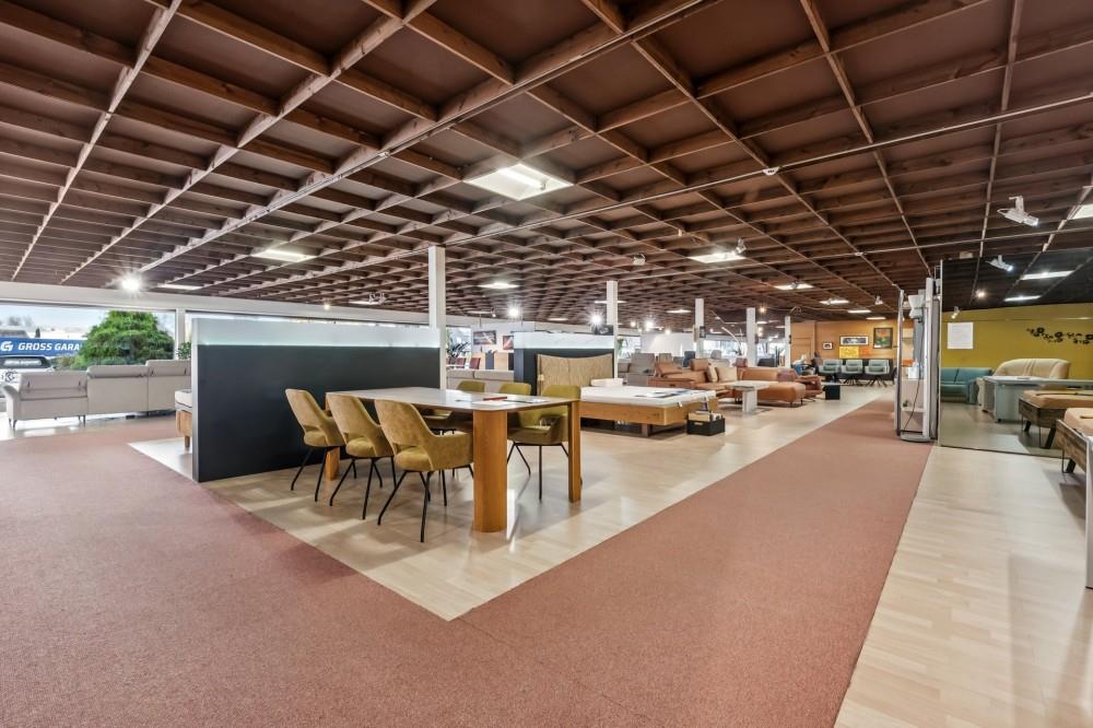 1000m² shop