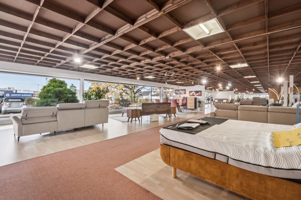 1000m² shop