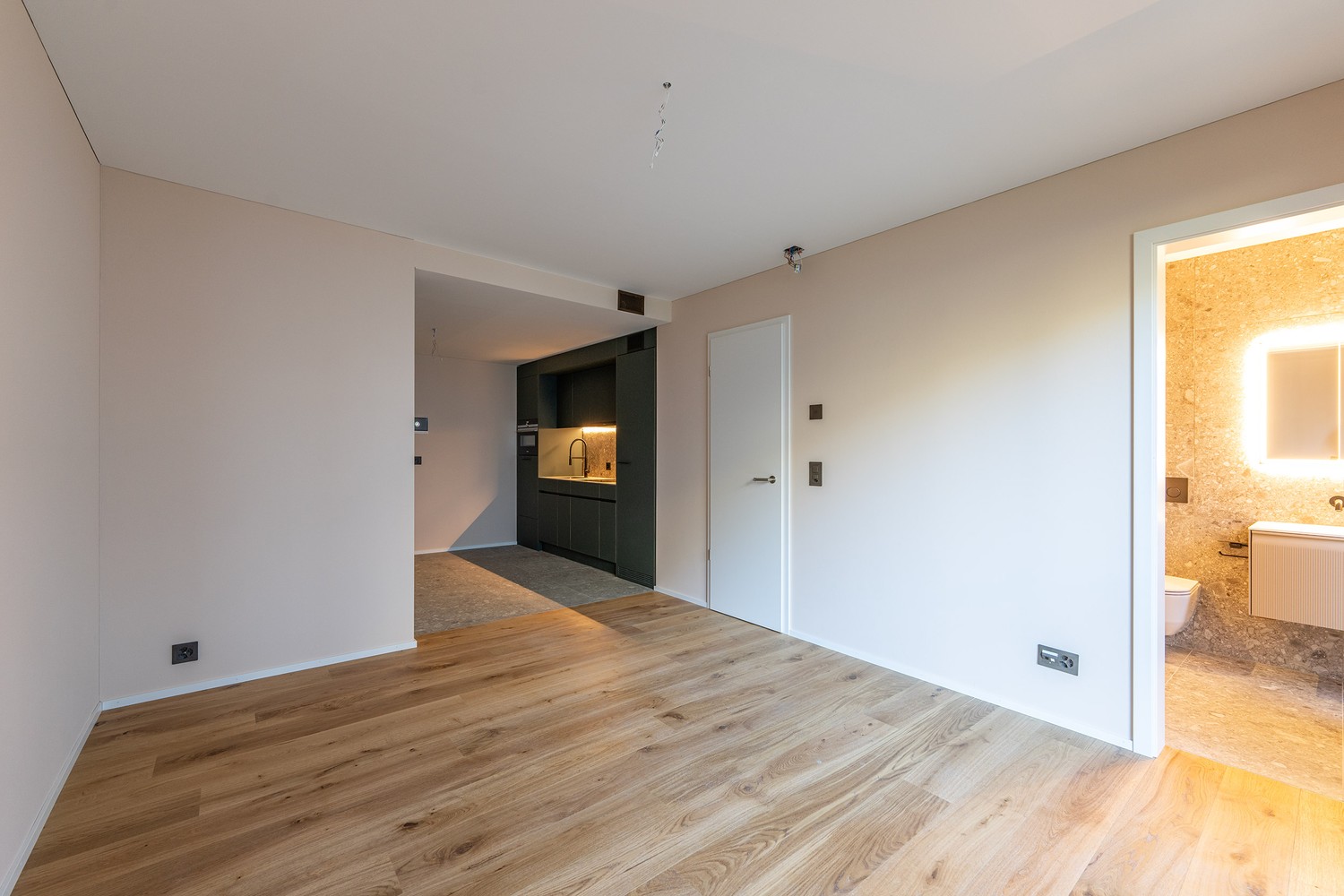 1 room studio, Foto 3 von 7