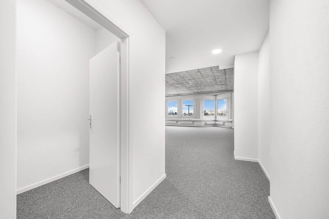 87m² office