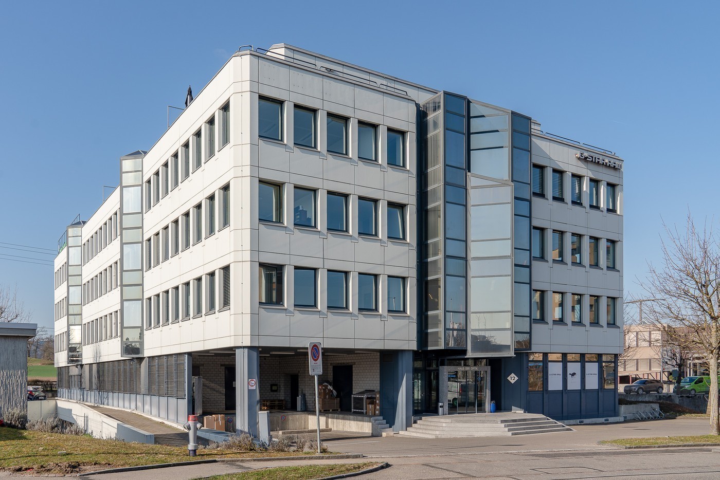 87m² office